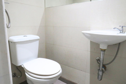 Venta Apartamento De Un (1) Dormorio Con Renta. Ciudad Vieja. Renta Anual 7%