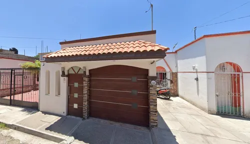 Casa En Venta En, Morelos Corralón, Tepic, Nayarit. Ez15