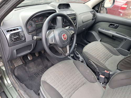 Fiat Strada 1.8 16v Adventure Cab. Dupla Flex 3p