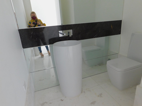 Apartamento En Venta En Los Cacicazgos Frente Al Parque Mirador Sur, La Zona Más Exclusiva De Santo Domingo, Republica Dominicana. Av.anacaona.