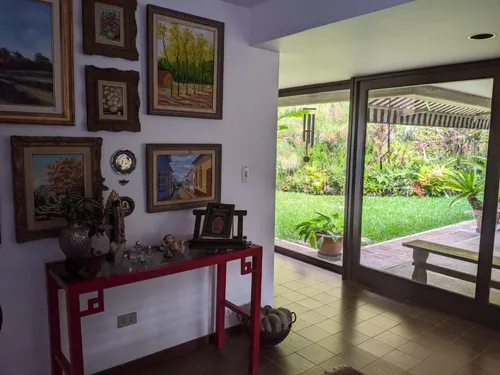 Bella Casa En El Arroyo