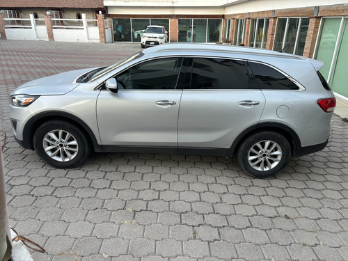 Kia Sorento 2.4 Lx At
