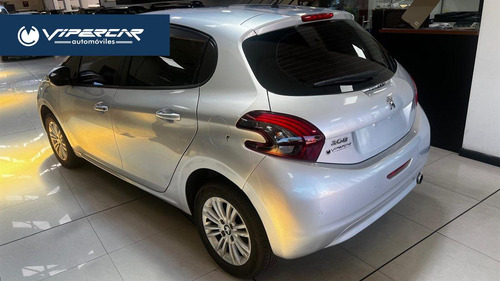 Peugeot 208 allure 1.6 manual