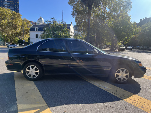 Honda Accord 2.2 Ex At