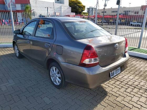 Toyota Etios 1.5 X Plus Sedan 16v Flex 4p Automático