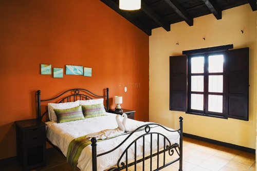 Imagen 13 de 16 de Venta De Casa Totalmente Amueblada Y Equipada, Dentro De Residencial Exclusivo