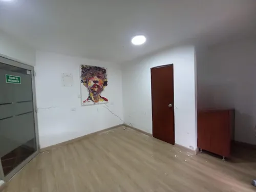 Oficina En Arriendo En San Vicente. Cod A8014523