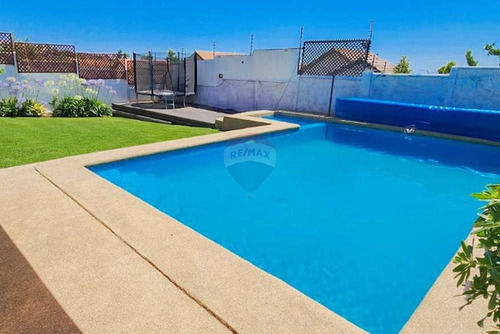 Oportunidad!! EquiPadísima Casa Familiar 5d/4b