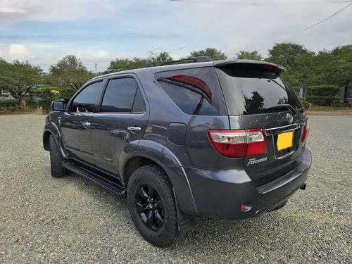 Toyota Fortuner 3.0 Srv