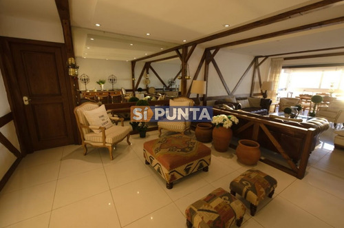 Imagen 4 de 24 de Apartamento En Playa Mansa 3 Dormitorios Alquiler