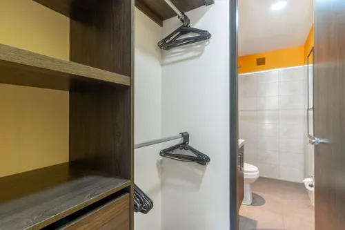 Apartamento En Arriendo/venta En La Macarena. Cod A18960