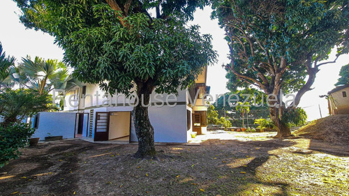 Casa En Venta En El Cafetal Calle Cerrada Casas En Caracas Angela Tochon