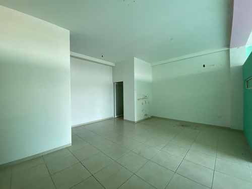 Local En Renta Plaza Gerbera León Gto 60 M2