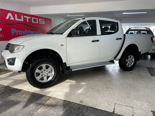 Imagen 2 de 15 de Mitsubishi L200 2.4 Mt 2015