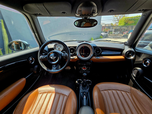 Mini Cooper 1.6 S Hot Chilli . At