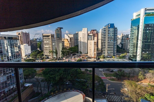 Imagem 5 de 15 de Flat No Itaim, Entre A Av. Cidade Jardim E Faria Lima - Sf34266