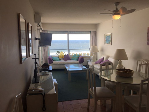 Apartamento De 2 Dormitorios Y Medio 2 Baños- Ref: 3198