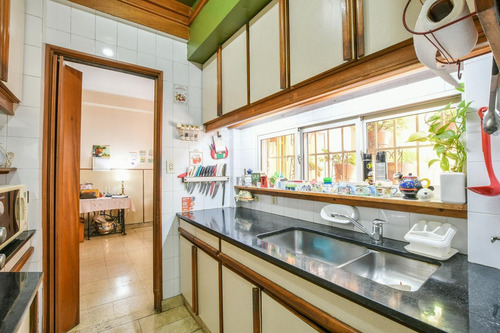 Casa En Planta Alta En Venta Tres Dormitorios Con Terraza Y Parrillero Microcentro