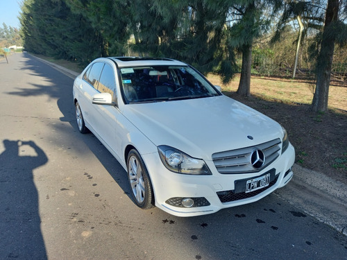 Imagen 1 de 7 de Mercedes Benz 220