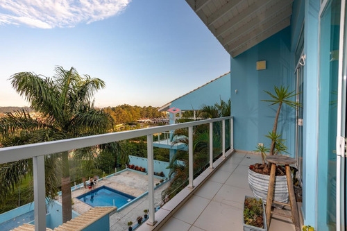 Imagem 10 de 22 de Mansão Com 700 Metros Construídos, Com Quadra De Tênis E Piscina! - 20563