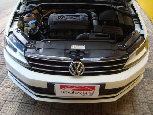 Volkswagen Jetta 2.0 Tsi Highline 211cv Gasolina 4p