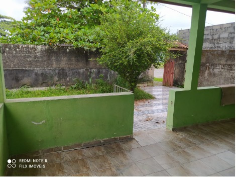 Imagem 6 de 14 de Casa Com Quintal 400 Metros Da Praia Com Suíte Itanhaém Sp
