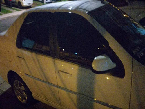Imagem 12 de 14 de Fiat Siena El 1.0 8v Flex