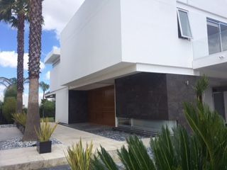 Residencia En Venta El Campanario Queretaro Rcv180409-ae