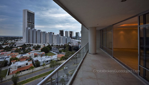 Departamento De Lujo En Venta En Torre Zsense Andares