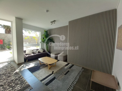 Venta Departamento Macul, Con Estacionamiento Y Termopanel