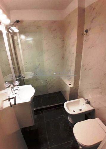 Departamento En Venta 2 Ambientes - Centro, Lateral Reciclado