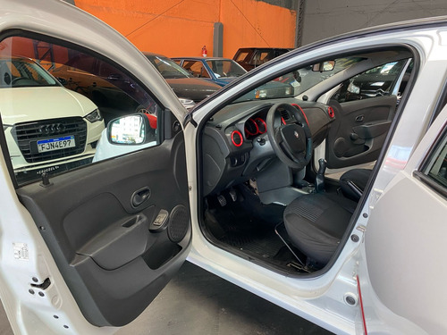 Renault Logan 1.0 16v Authentique Hi-flex 4p