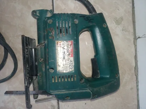Sierra Caladora Makita 4323ax (Usado)