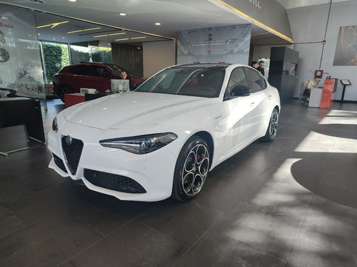 Alfa Romeo Giulia 2.0 280cv Veloce