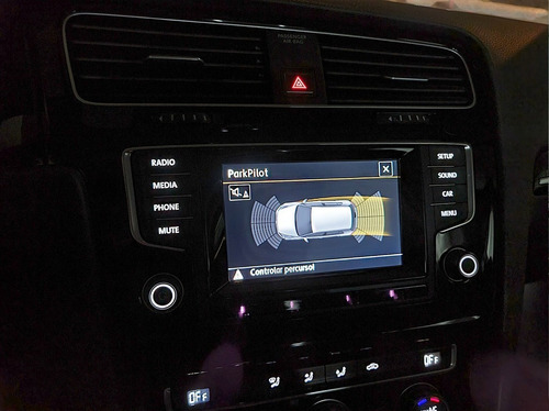 Imagem 10 de 15 de Volkswagen Golf 1.4 Tsi Highline 16v 2014