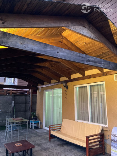Casa En Venta En Valles Del Country Talca