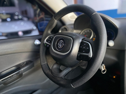 Volkswagen Gol 1.6 MI 8V FLEX 4P MANUAL G.V