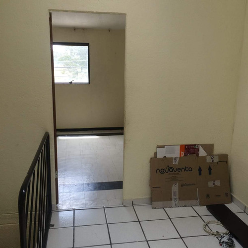 Casa 3 Pisos 4 Hab 1 Baño Amplio Patio