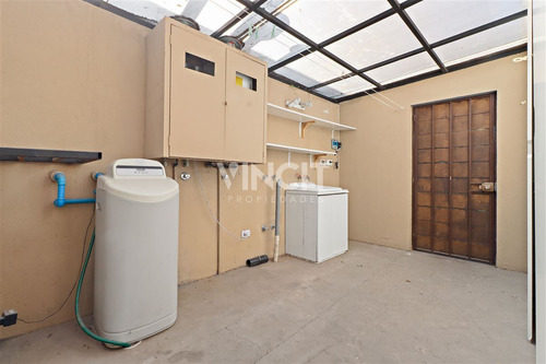 Casa Desocupada 3d + Servicio, Quincho Y Piscina
