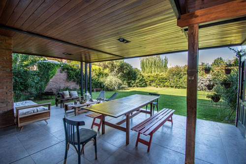 Casa En Venta En Aldea Fisherton