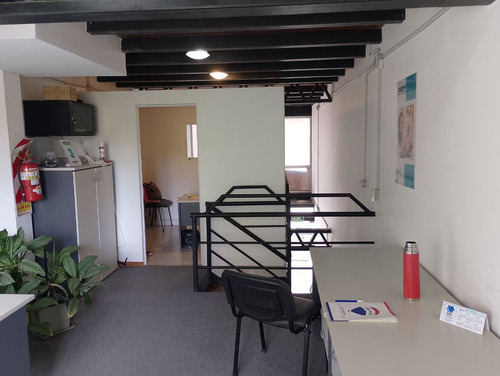 Local Comercial + Depto + Garage. Oportunidad!