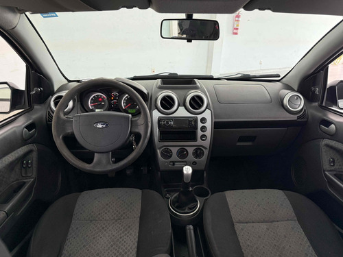 Ford Fiesta 1.6 MPI CLASS HATCH 8V FLEX 4P MANUAL