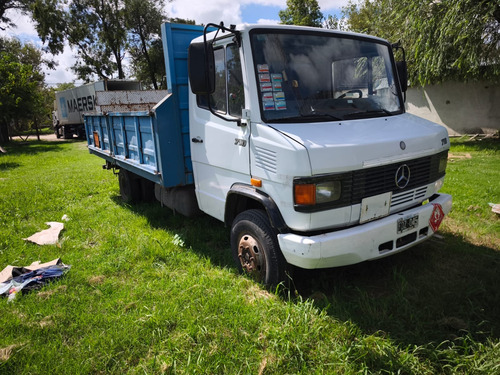 Mercedes Benz 710 2005