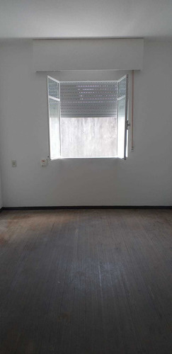 Apartamento En Parque Batlle, Frente Al Clínicas 1 Dorm. Lum