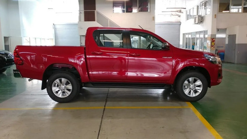 Toyota Hilux 2.8 Srv Ma 4x4