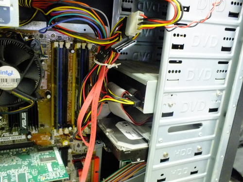 Cpu Pentium 4 3.00ghz/hd 500gb /mem. 3gb Ddr2 66/p.video