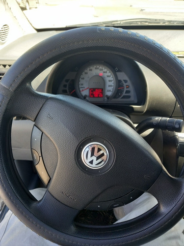 Volkswagen Suran 1.6 I Trendline 90b 2009