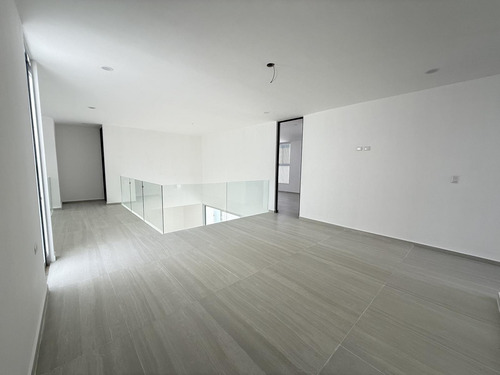 Casa En Venta Merida, En Privada, Con 562 Mt De Construccion