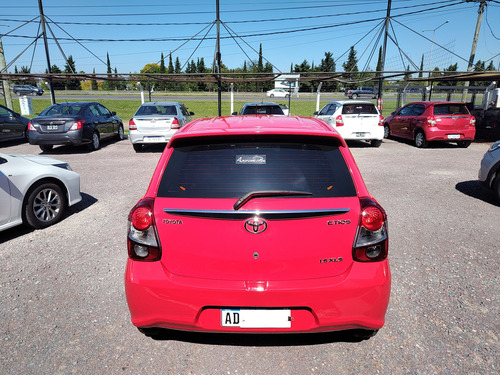 Toyota Etios 1.5 Xls 6Mt