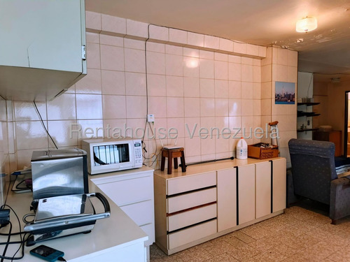 Apartamento En Venta Los Palos Grandes 25-22948